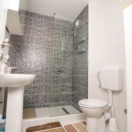 Apartment Orfey Lux 1 *