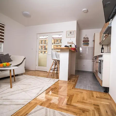 Orfey Lux 1 Apartment